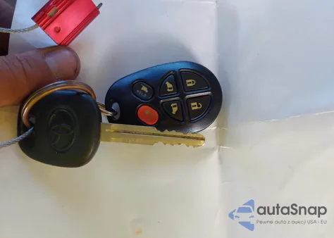 2007 Toyota Sienna Xle Limited из США, поврежденный, VIN 5TDBK22C67S002896